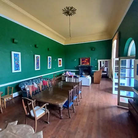 Country house Cregg Castle *
