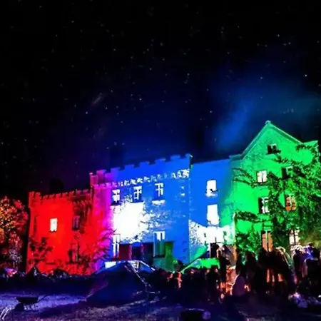 Cregg Castle منزل ريفي *
